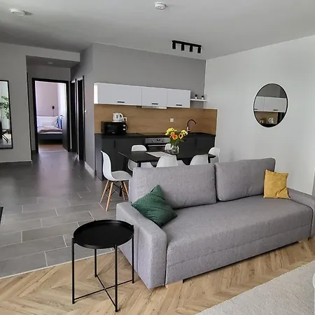 Dotis Apartman Tata Exterior photo