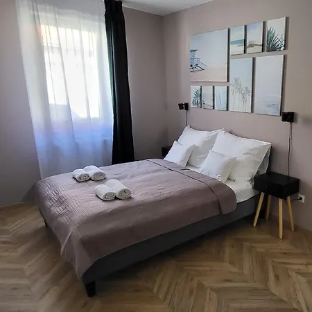 Dotis Apartman Tata Exterior photo